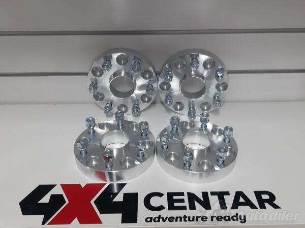 Distance 30 mm - 6x139.7