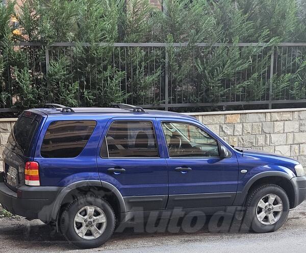 Ford - Maverick - 2.3 benzin 4× 4