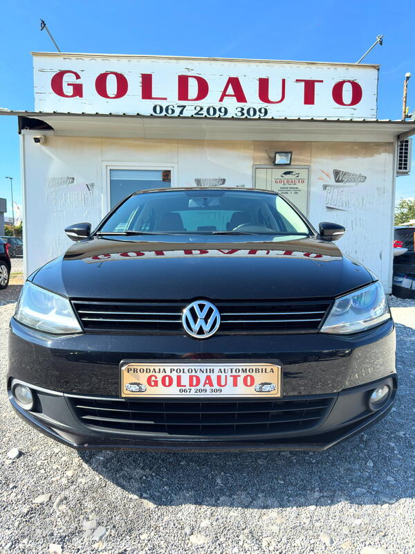 Volkswagen - Jetta - 1.6 tdi