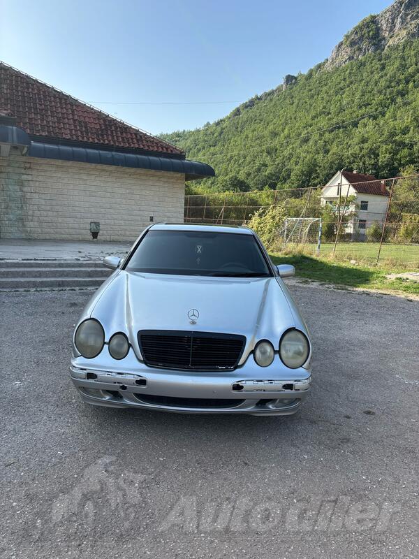 Mercedes Benz - E 220 - 2.2