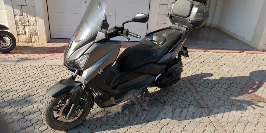 Yamaha - xmax 400