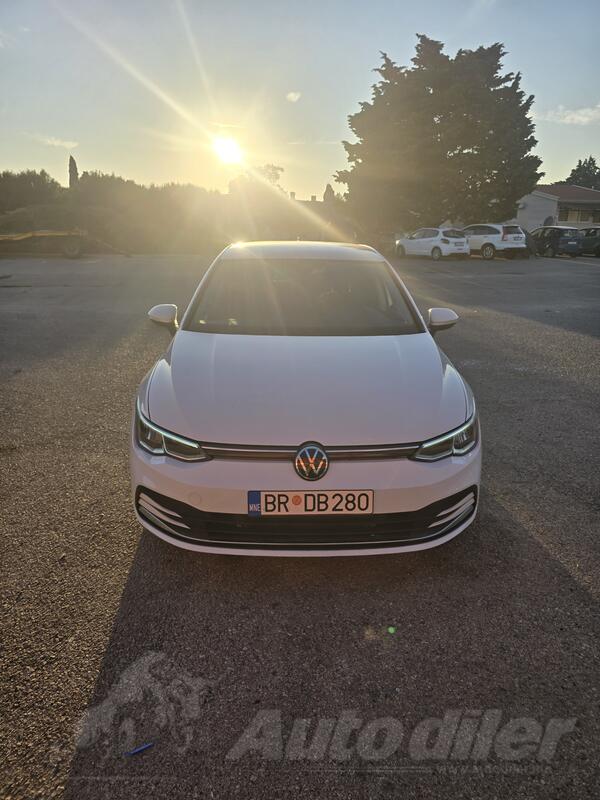 Volkswagen - Golf 8 - 2.0