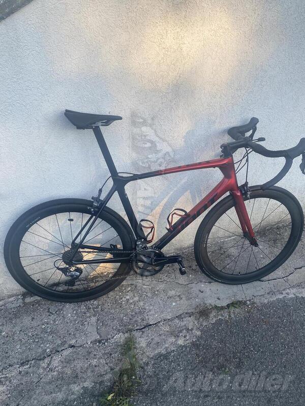 Giant - Tcr