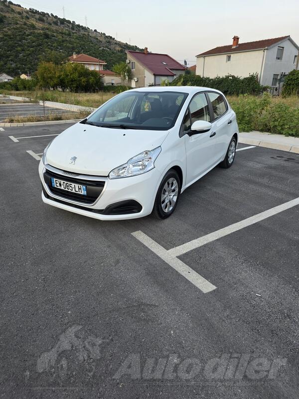 Peugeot - 208 - 1,6 HDI