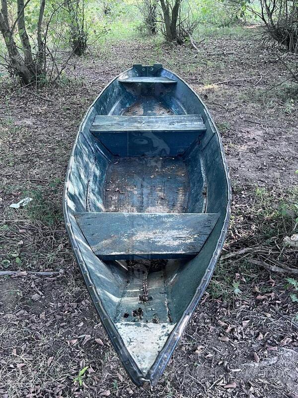 Alaska -  Prodajem čun dva kolomata