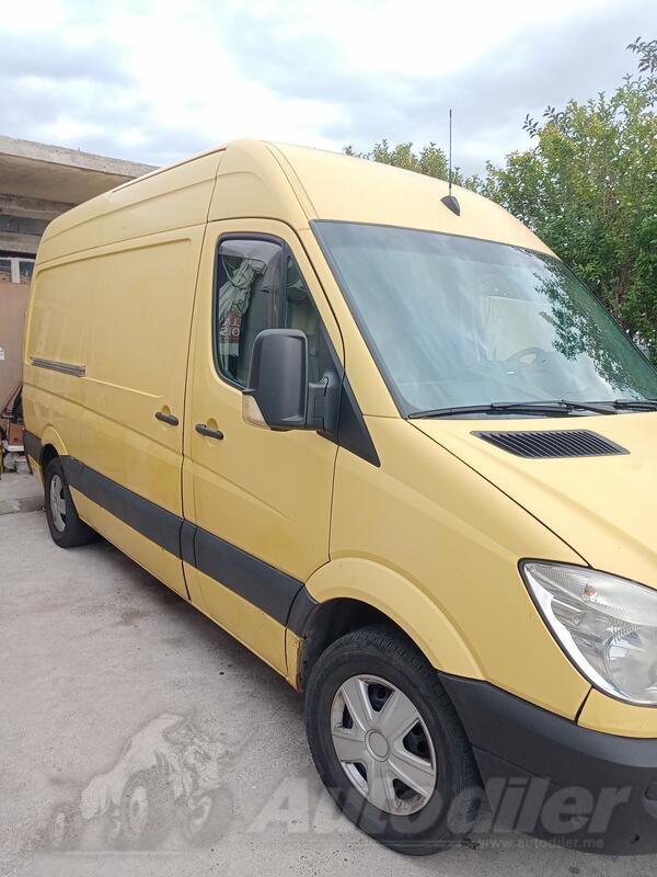 Mercedes Benz -  Sprinter Teretni 211 tip motora 906