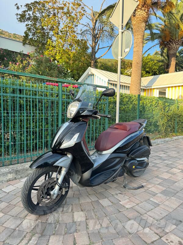 Piaggio - bevery 350s