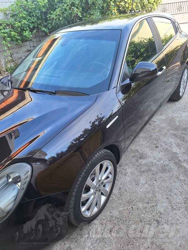 Alfa Romeo - Giulietta - 1.6 jtdm 88kw