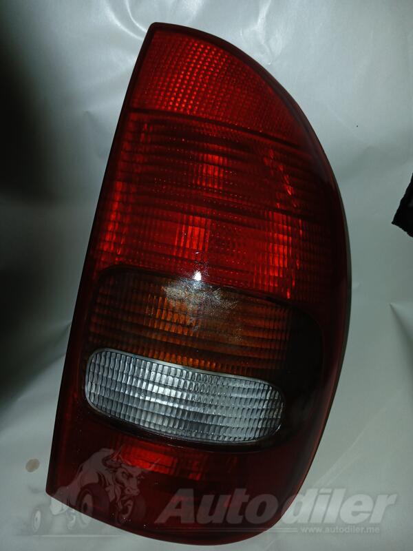 Desno stop svjetlo za Opel - Corsa    - 1993-1999