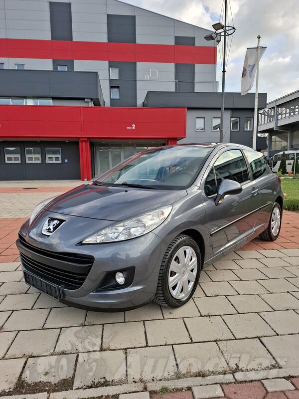 Peugeot - 207 - 1.4 vti