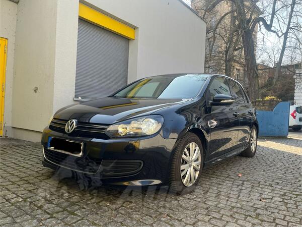 Volkswagen - Golf 6 - 1.6 TDI - R-Line BlueMotion