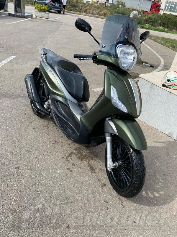 Piaggio - Beverly 300 S