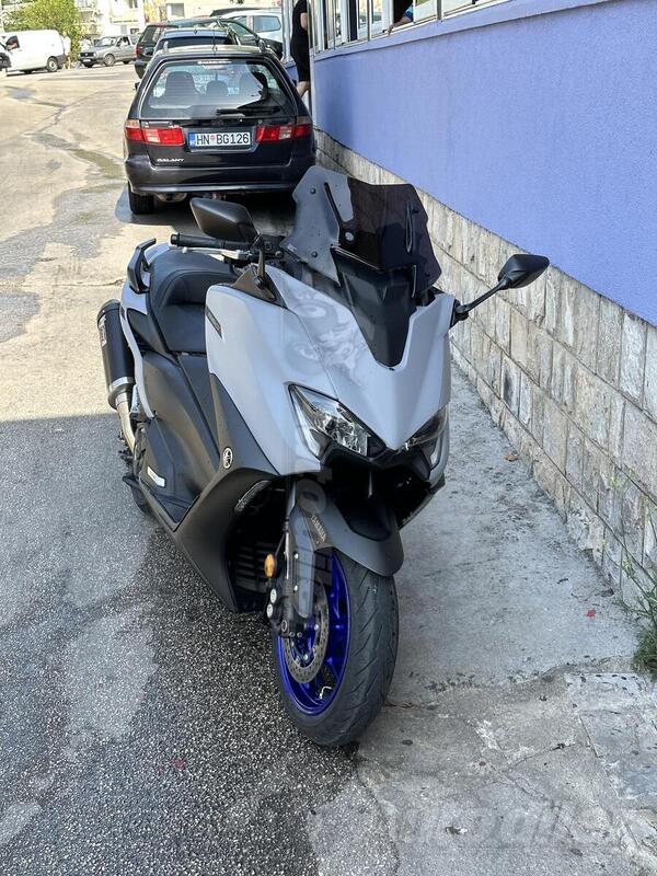 Yamaha - T max