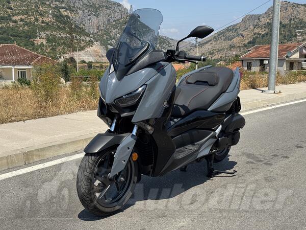 Yamaha - XMAX TechMAX