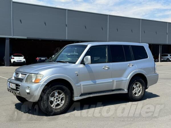 Mitsubishi - Pajero