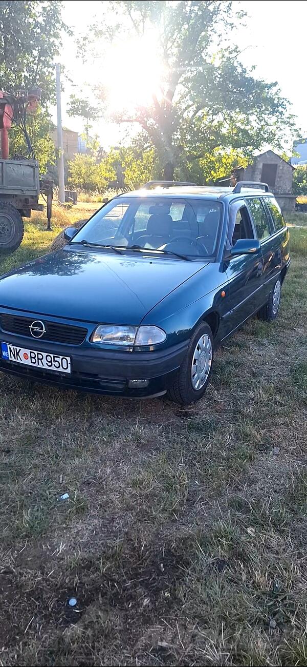 Opel - Astra - 1.6