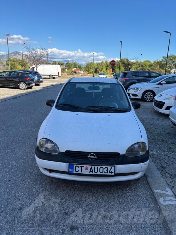 Opel - Corsa - 1.0