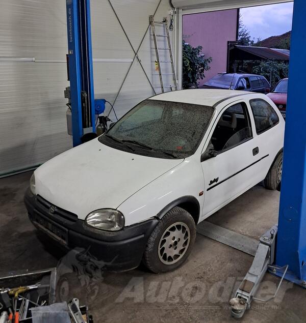 U djelovima Opel - Corsa 1.1 B