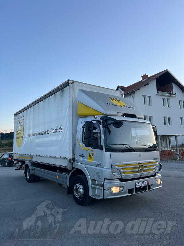 Mercedes Benz - 12.29