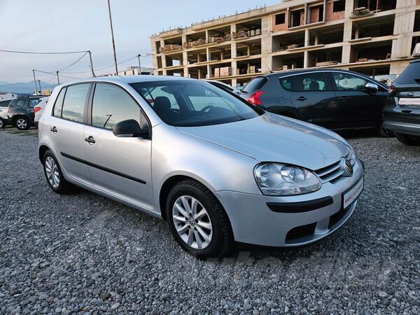 Volkswagen - Golf 5 - 1.9 Tdi