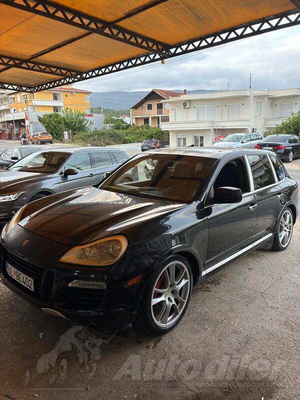 Porsche - Cayenne - 4.8 TURBO