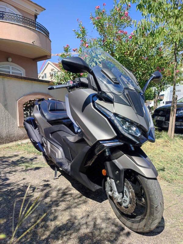 Kymco - AK 550 Premium