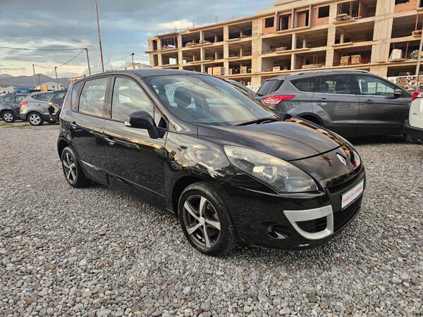 Renault - Scenic - 1.5 Dci