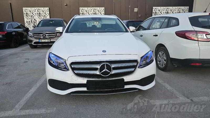 Mercedes Benz - E 220 - D
