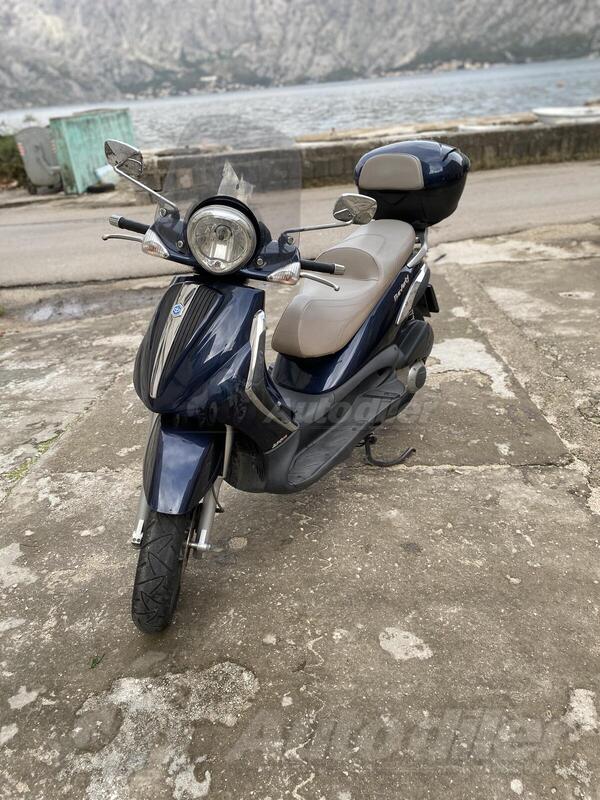 Piaggio - Beverly Tourer