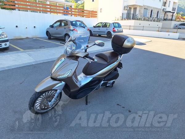 Piaggio - BEVERLY 300IE