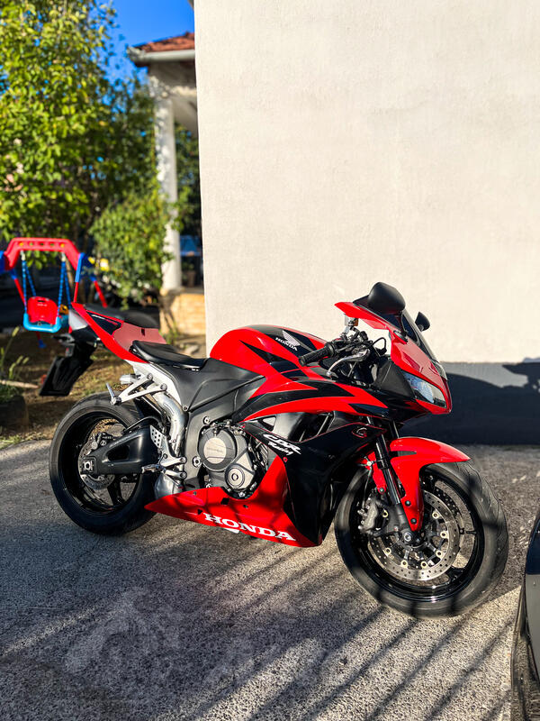 Honda - Honda-CBR600RR