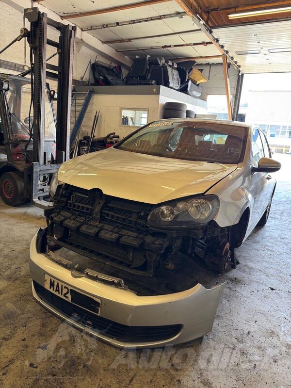 U djelovima Volkswagen - Golf 6 1.6 tdi