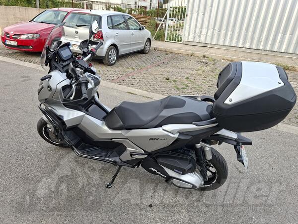 Honda - ADV 350