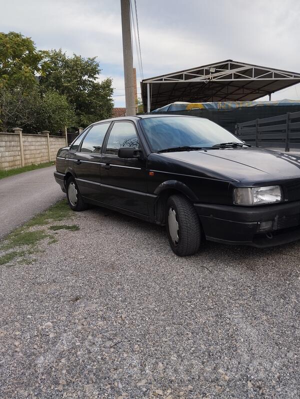 Volkswagen - Passat - 1.8 benzin+plin