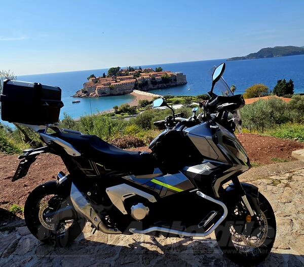 Honda - ADW 750
