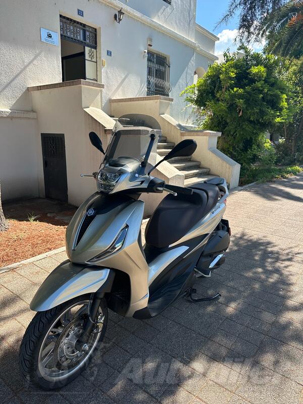 Piaggio - beverly 300 hp-e