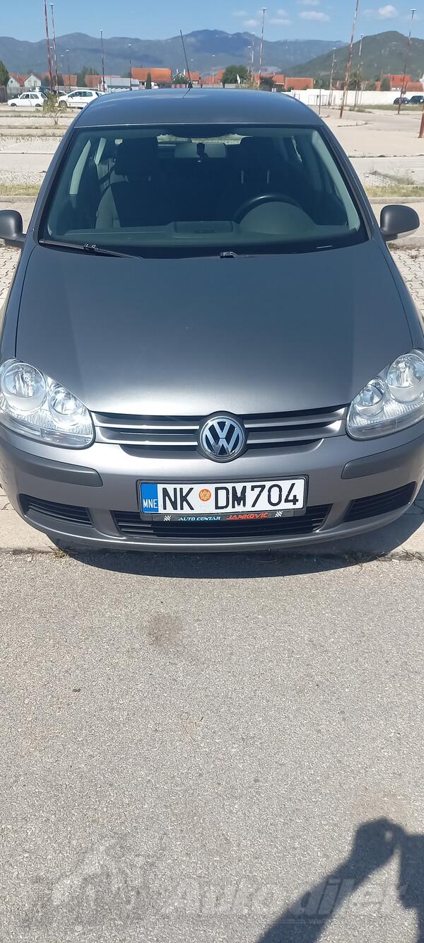 Volkswagen - Golf 5