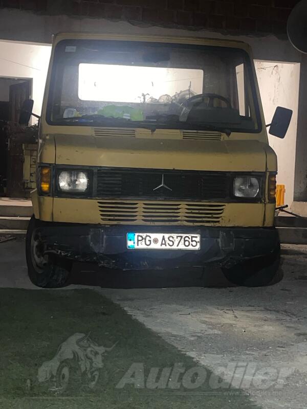 Mercedes Benz - 208d