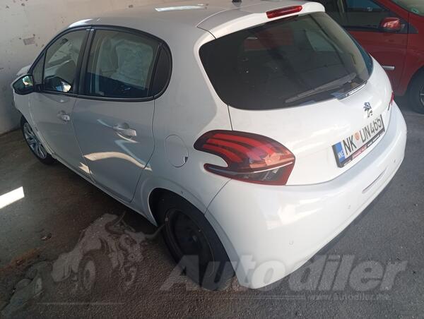 U djelovima Peugeot - 208 1.6 hdi 68kw