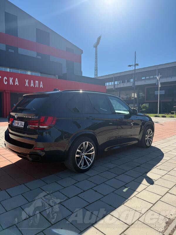 BMW - X5 M50 - 3.0
