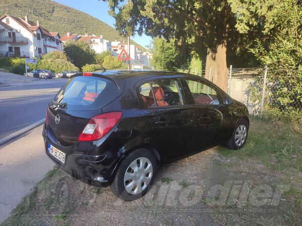 Opel - Corsa - 1.2 benzin