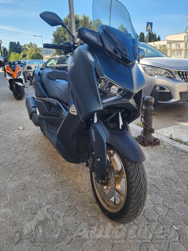Yamaha - x max