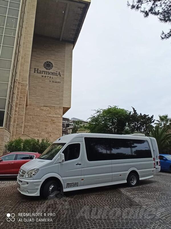Mercedes Benz - 519 CDI