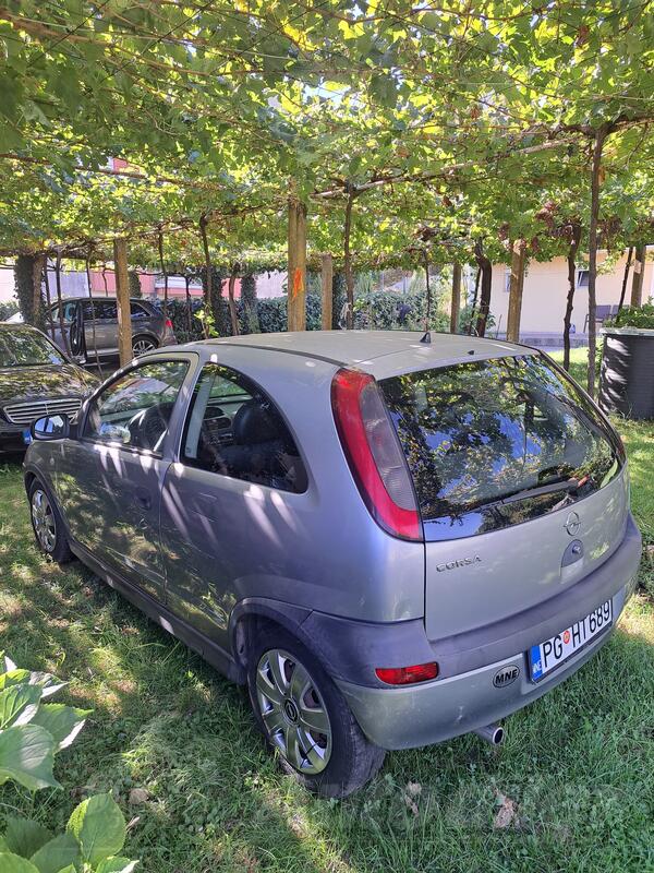 Opel - Corsa - 1.0