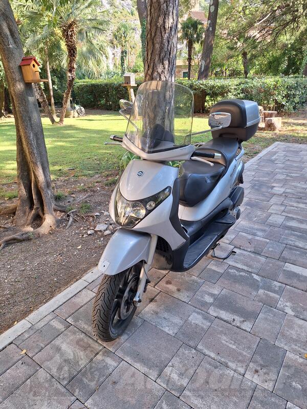 Piaggio - Beverly