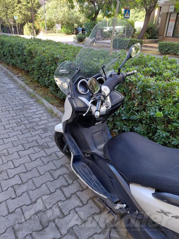 Yamaha - XMax