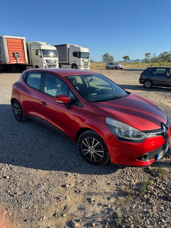 Renault - Clio - 0.9