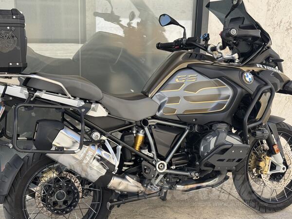 BMW - GS adventure