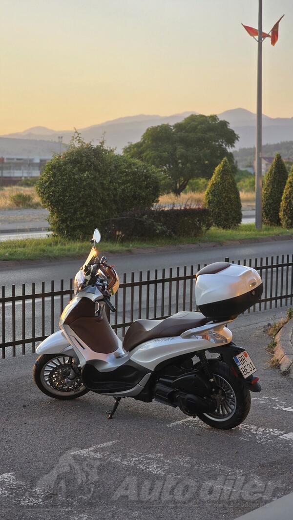 Piaggio - beverly 300