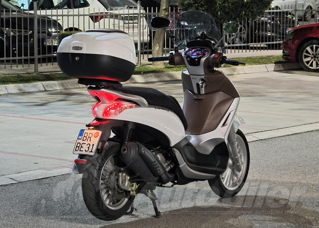 Piaggio - beverly 300